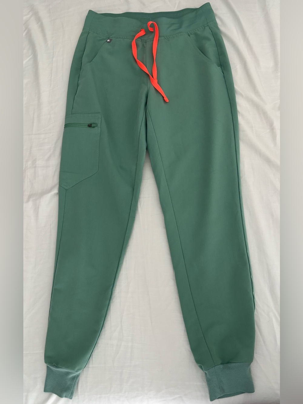 Figs Jade Green Zamora Jogger Pants with Contrast Orange Drawstring 💚🧡
